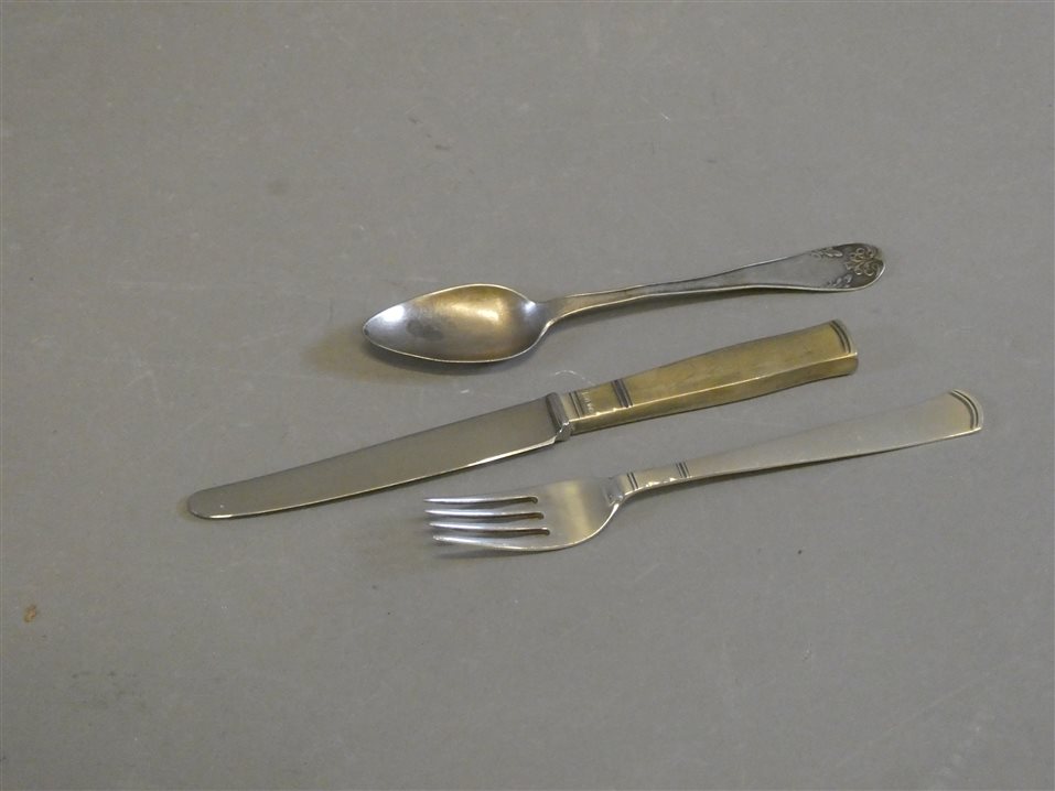 sm-rg-sgaffel-sm-rg-skniv-rosenholm-tesked-kontr-s-brutto-vikt