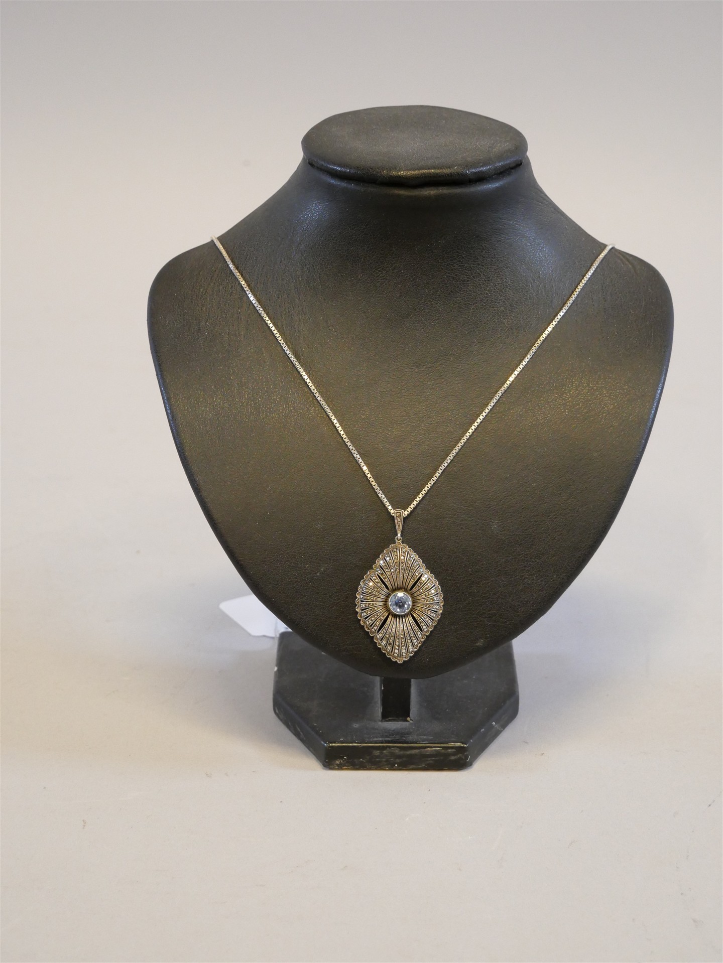 Auktion: 558 Objekt: 334