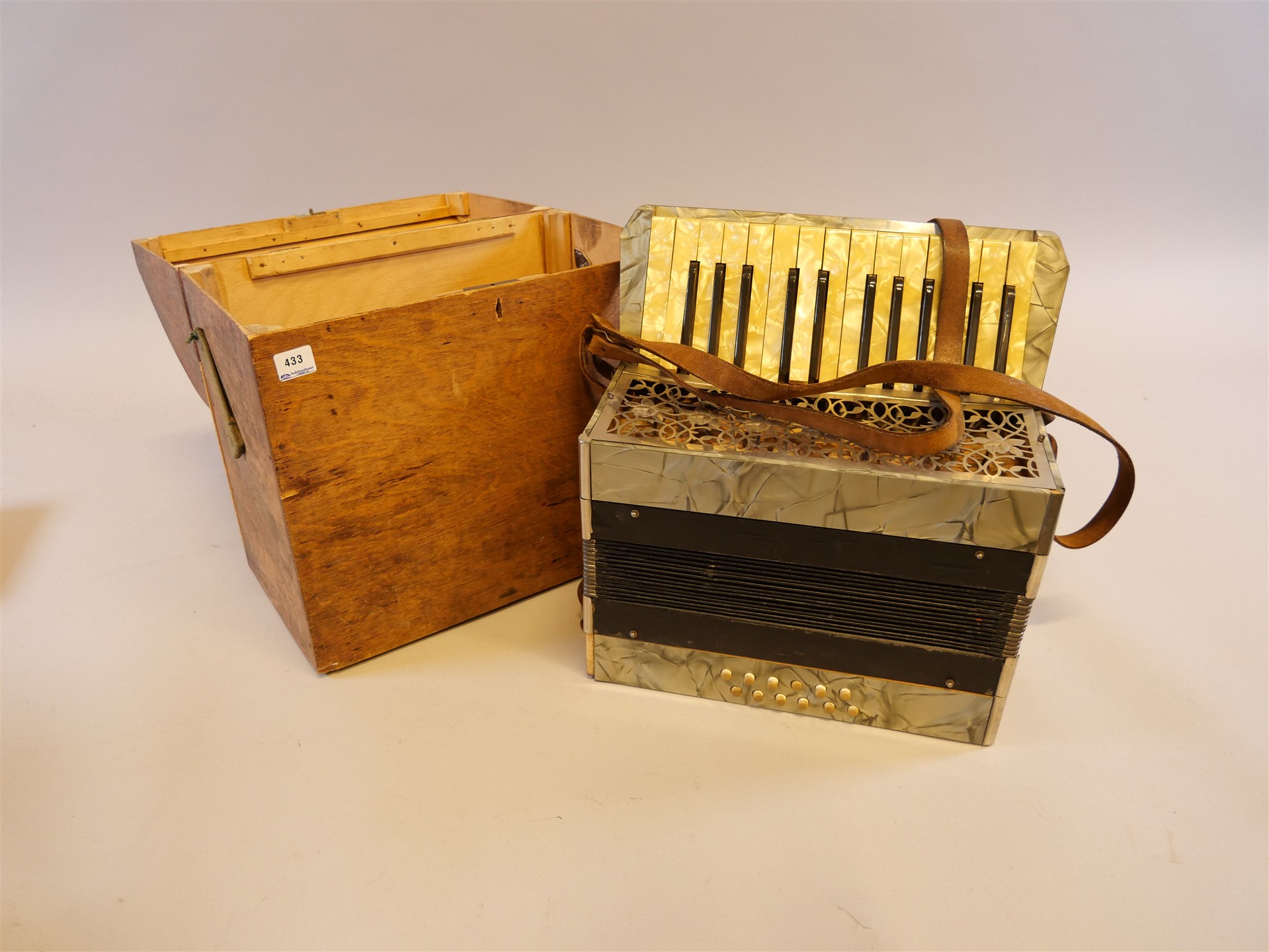 Auktion: 558 Objekt: 433