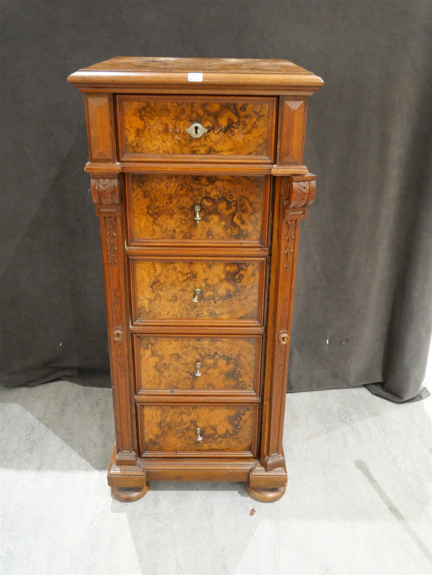 Auktion: 560 Objekt: 387