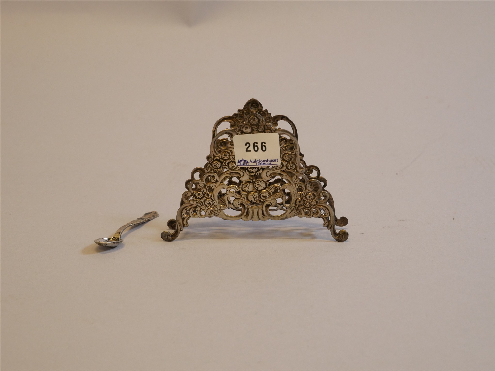 Auktion: 562 Objekt: 266