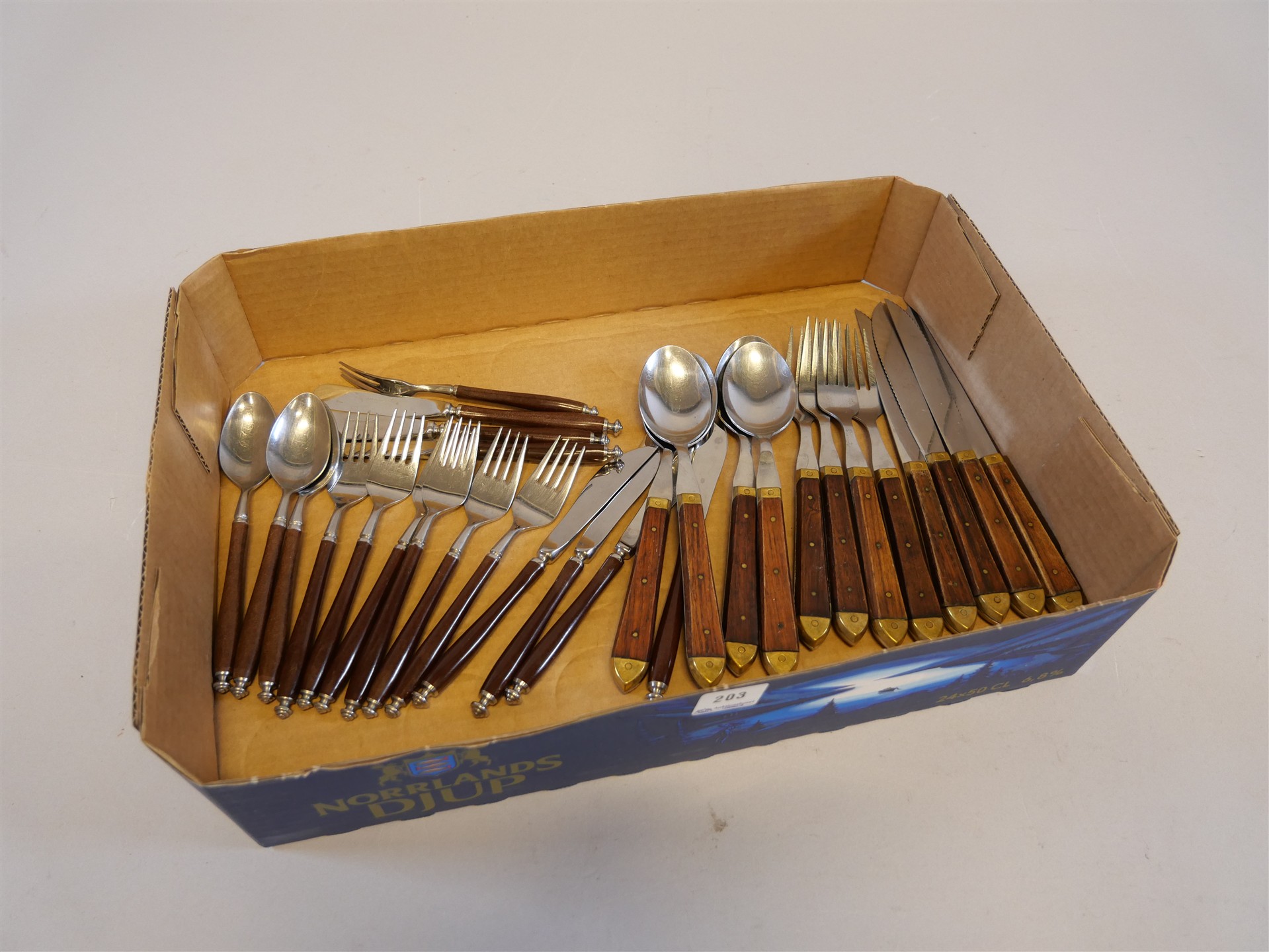 Auktion: 566 Objekt: 203