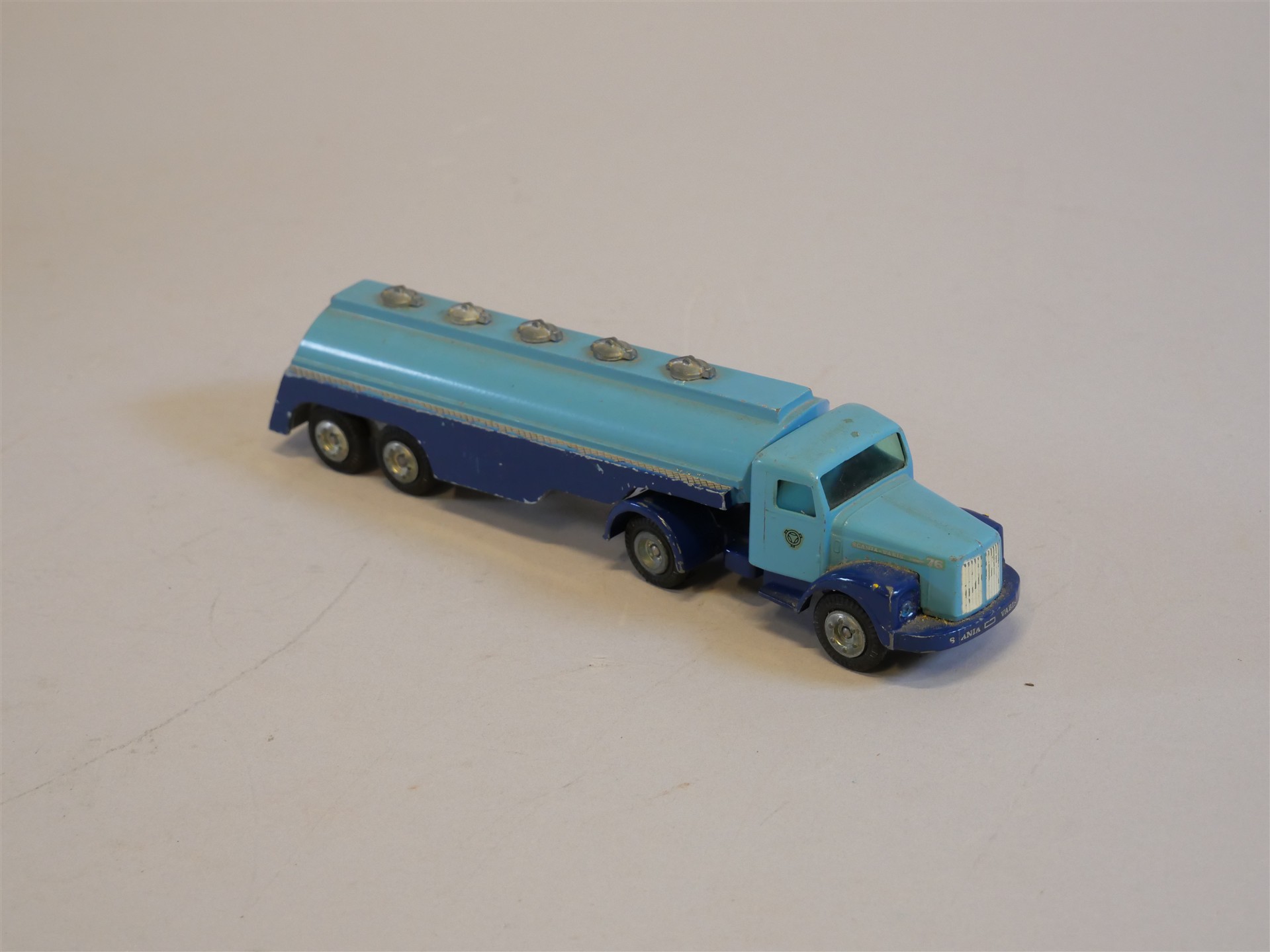 Auktion: 566 Objekt: 390