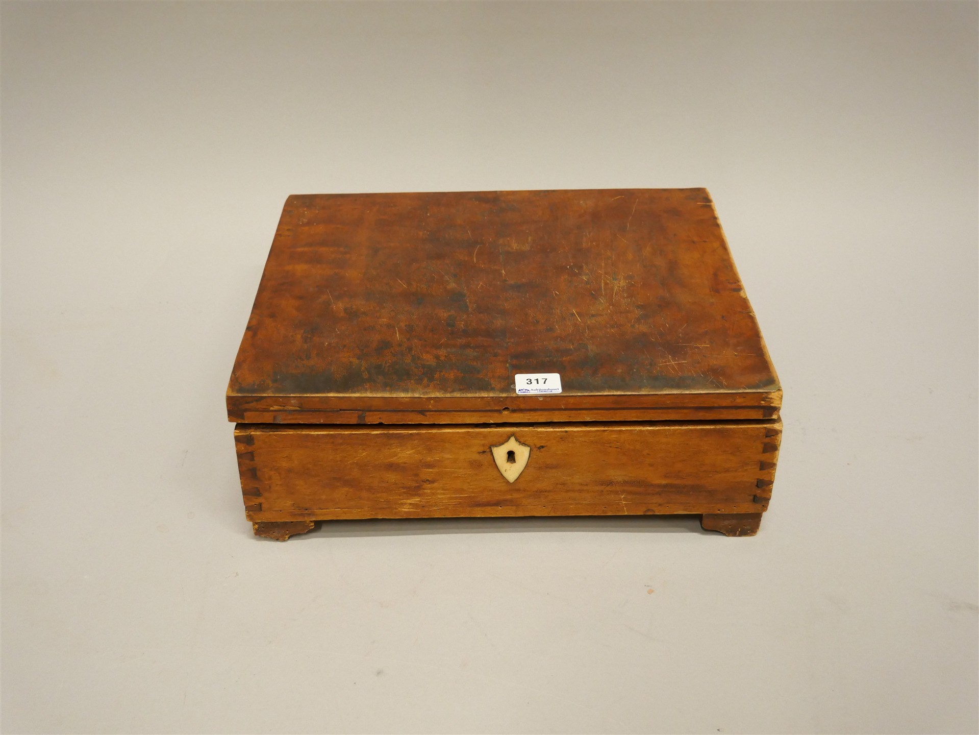 Auktion: 568 Objekt: 317