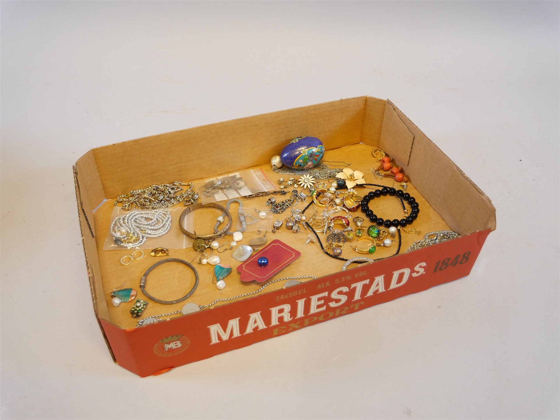 Auktion: 569 Objekt: 305