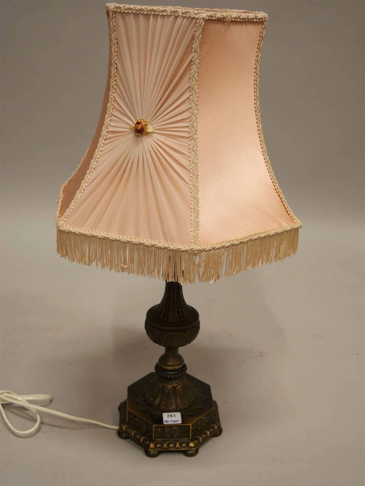 Auktion: 570 Objekt: 261