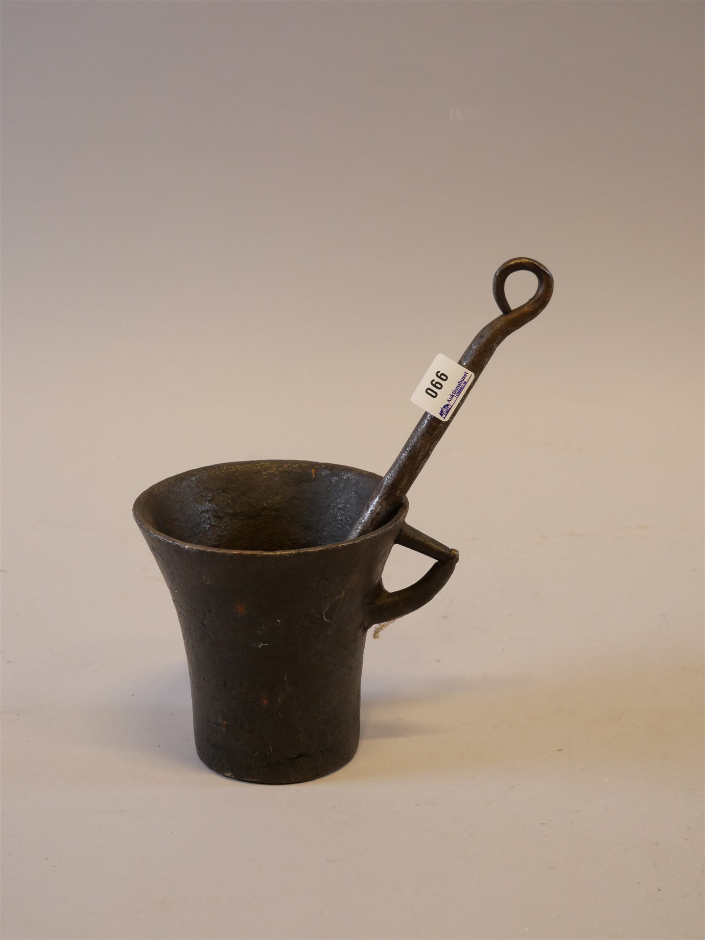 Auktion: 570 Objekt: 066