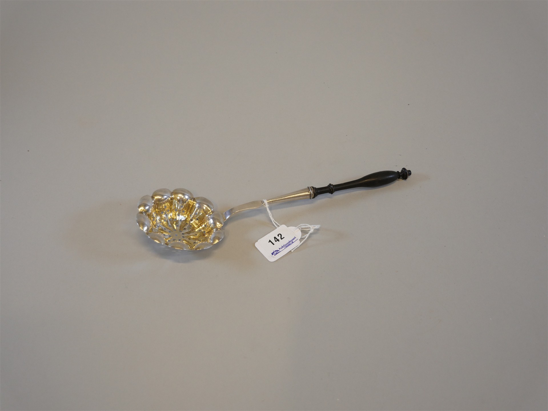 Auktion: 572 Objekt: 142