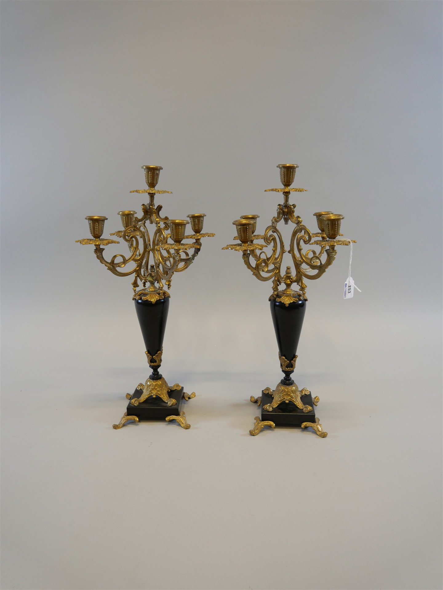 Auktion: 572 Objekt: 253