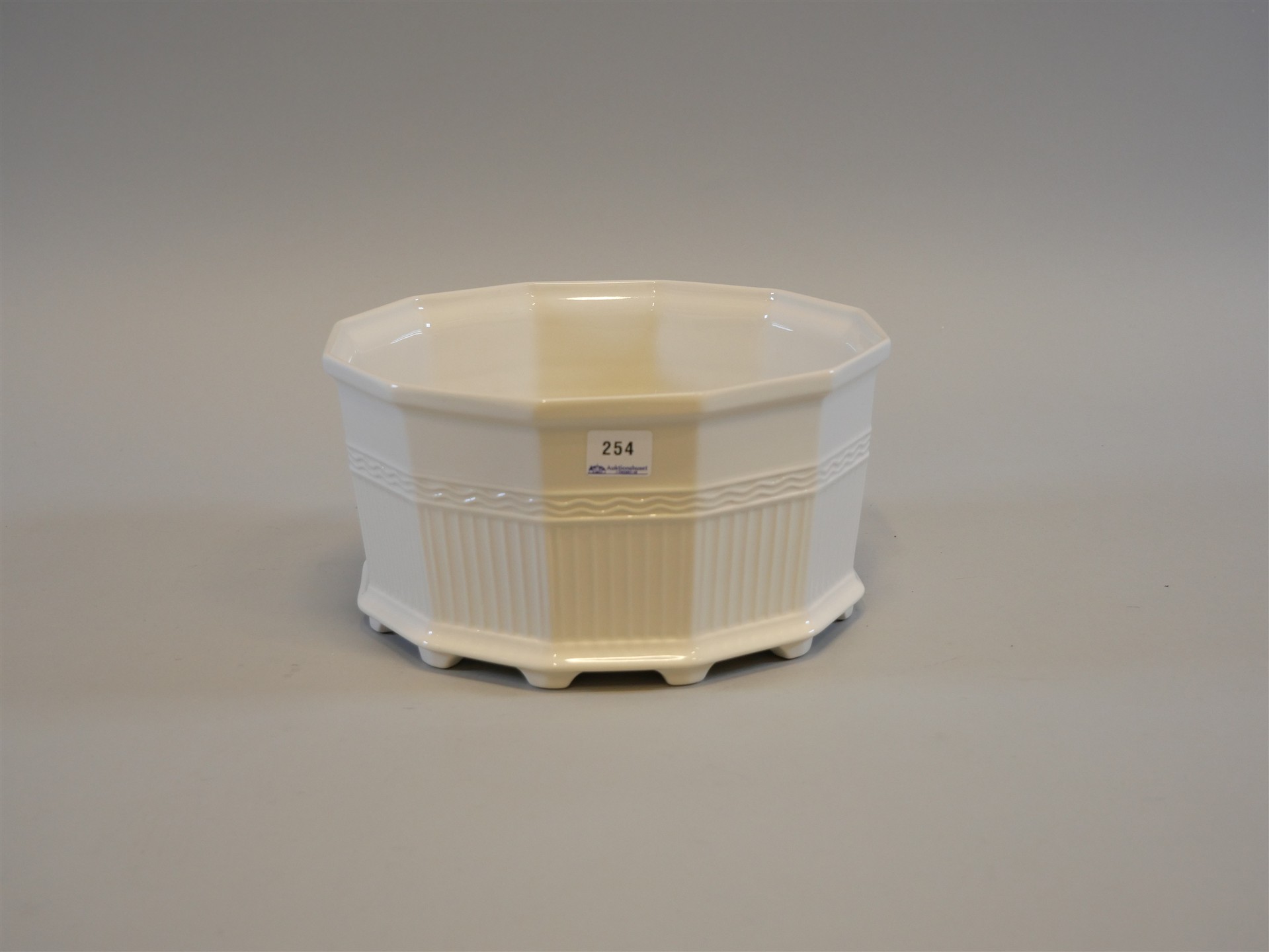 Auktion: 572 Objekt: 254