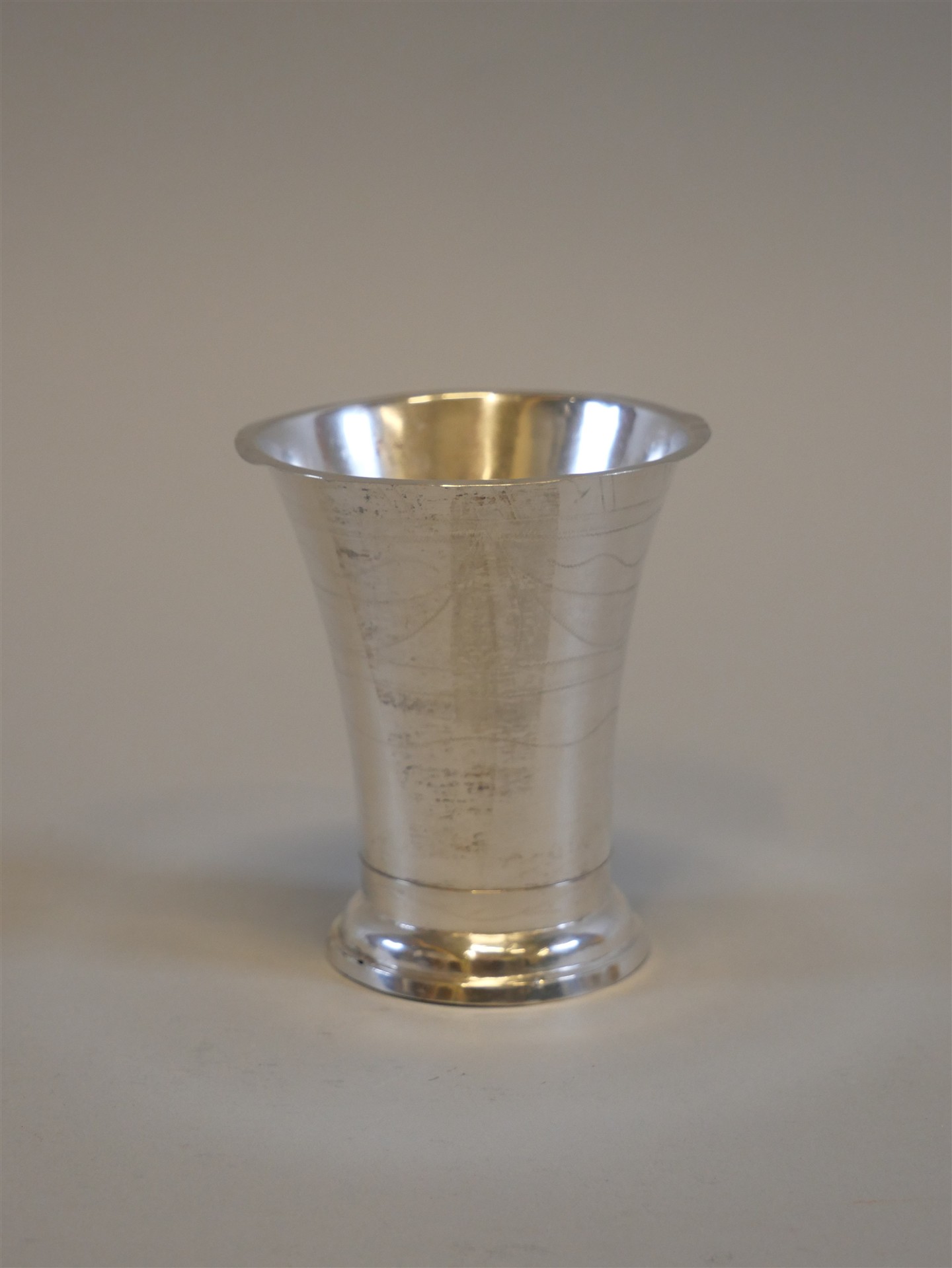 Auktion: 572 Objekt: 325