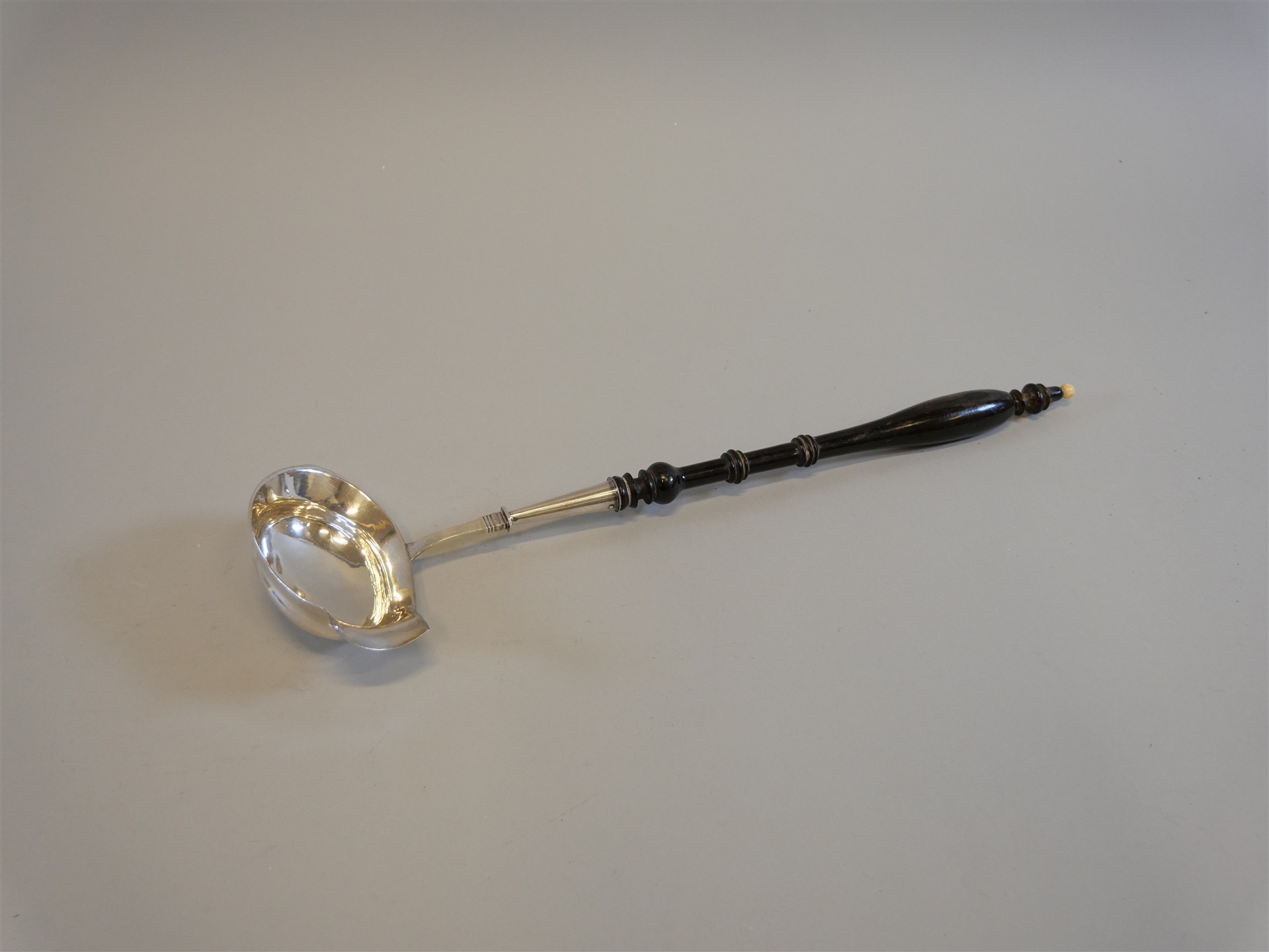 Auktion: 572 Objekt: 328