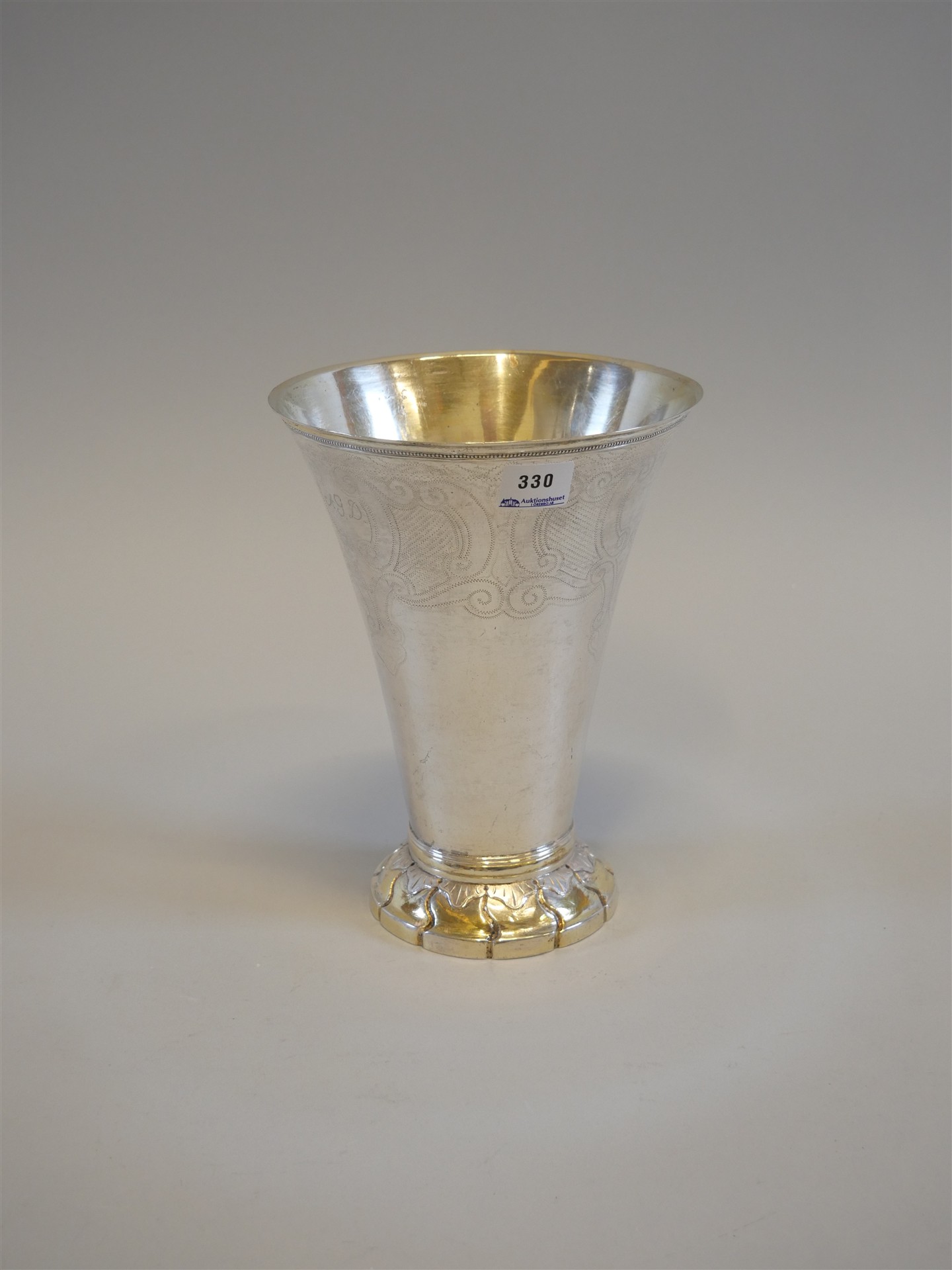 Auktion: 572 Objekt: 330